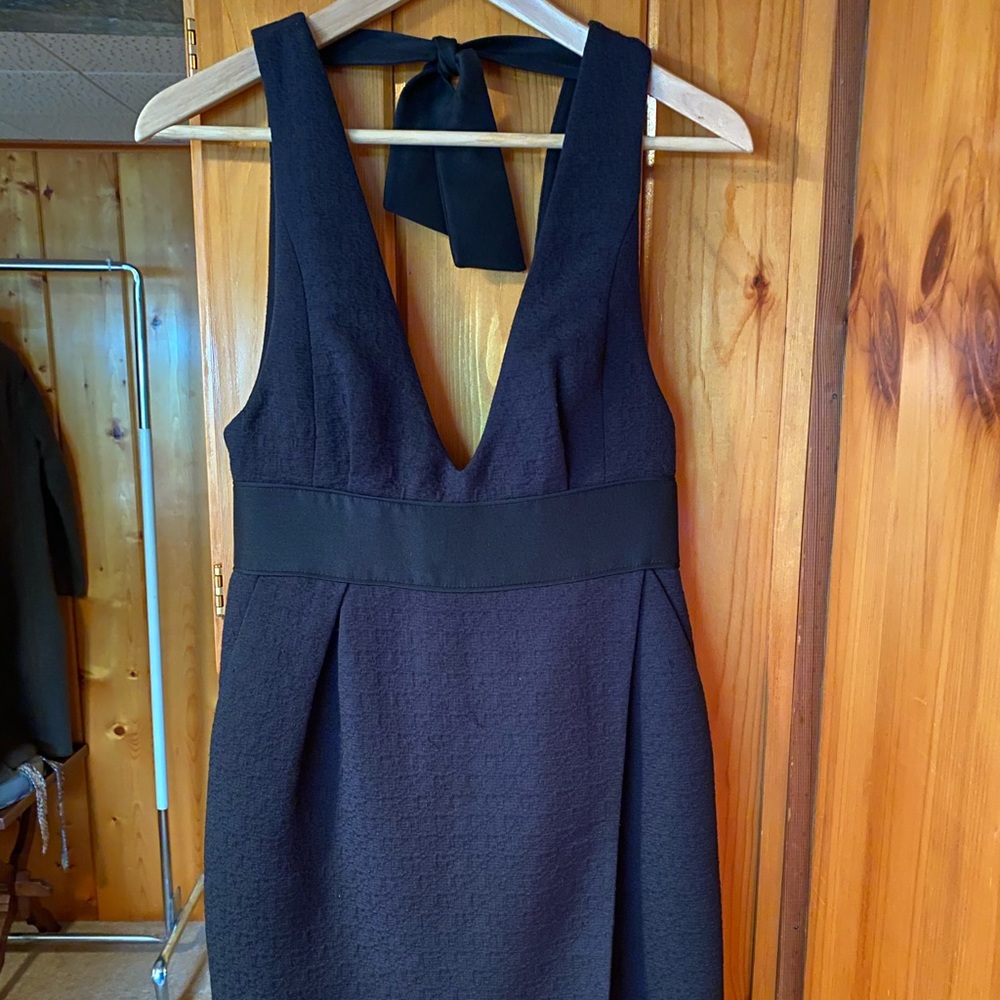 Hanii Y A-Line Dress with Pockets and BowTie Back